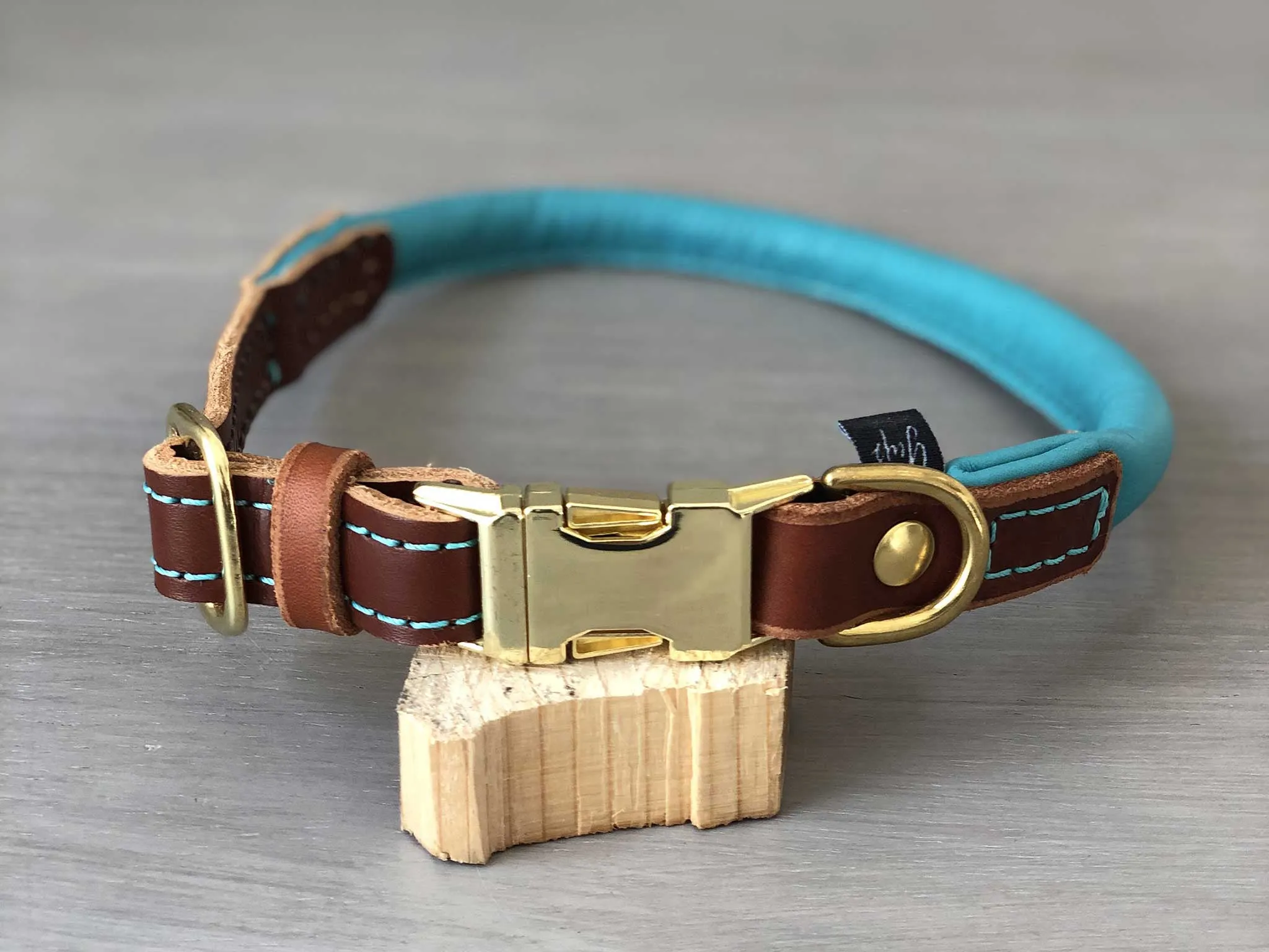 Bicolored Rolled Leather Quick Release Dog Collar With Customizable Hardware