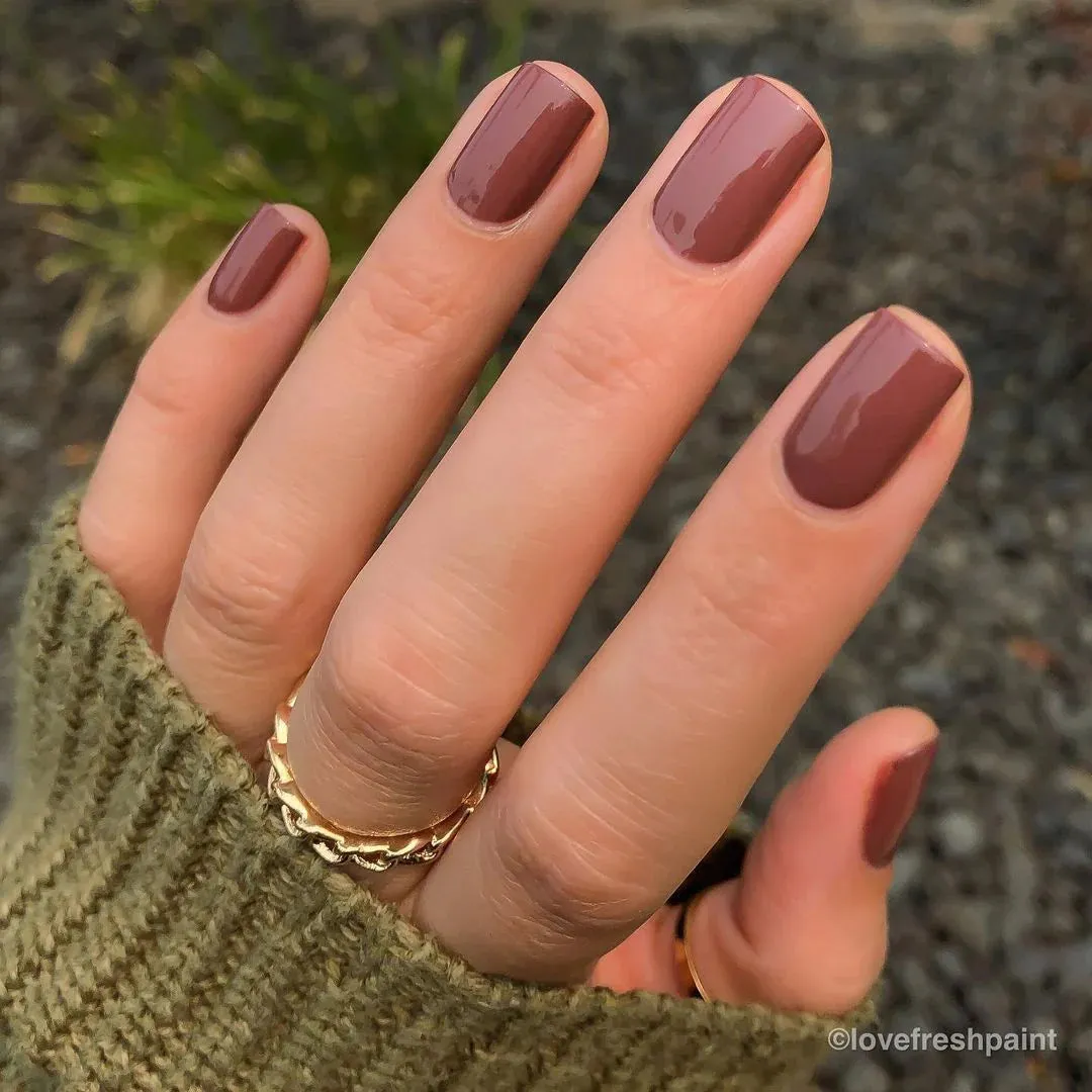 CND VINYLUX - Toffee Talk #428