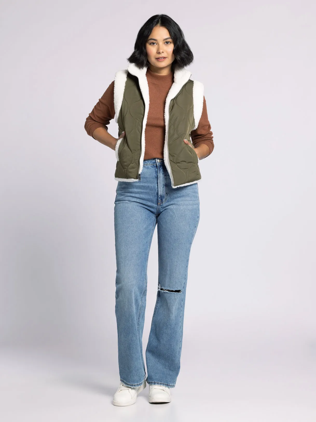 DANI VEST