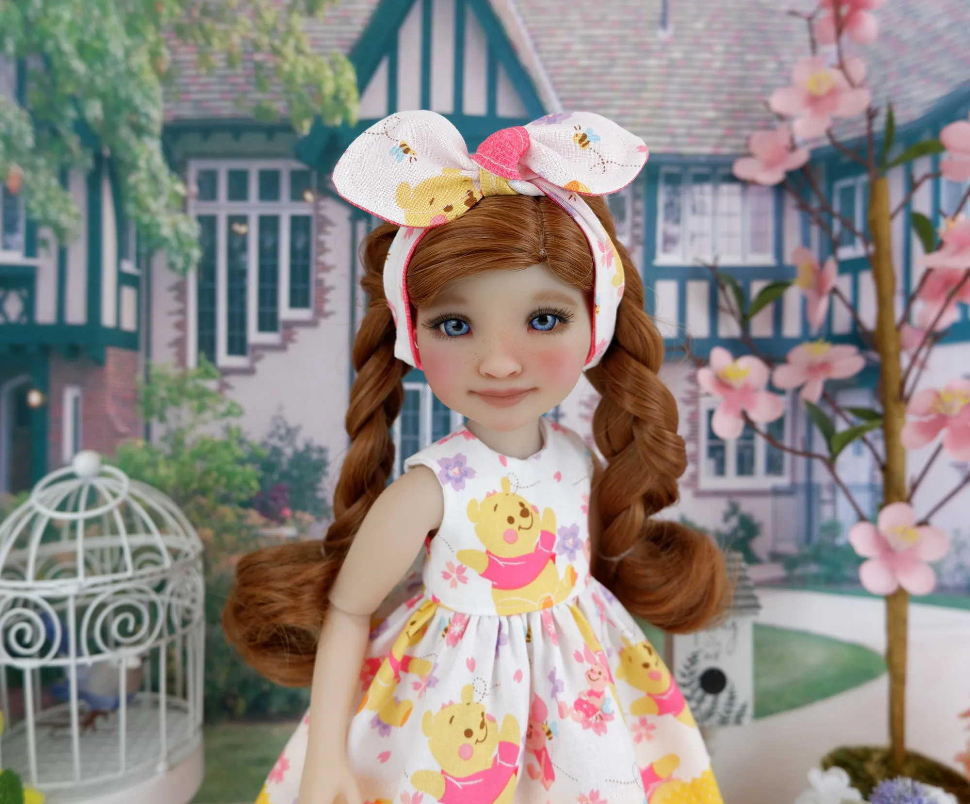 Pooh & Piglet - dress with shoes for Ruby Red Fashion Friends doll