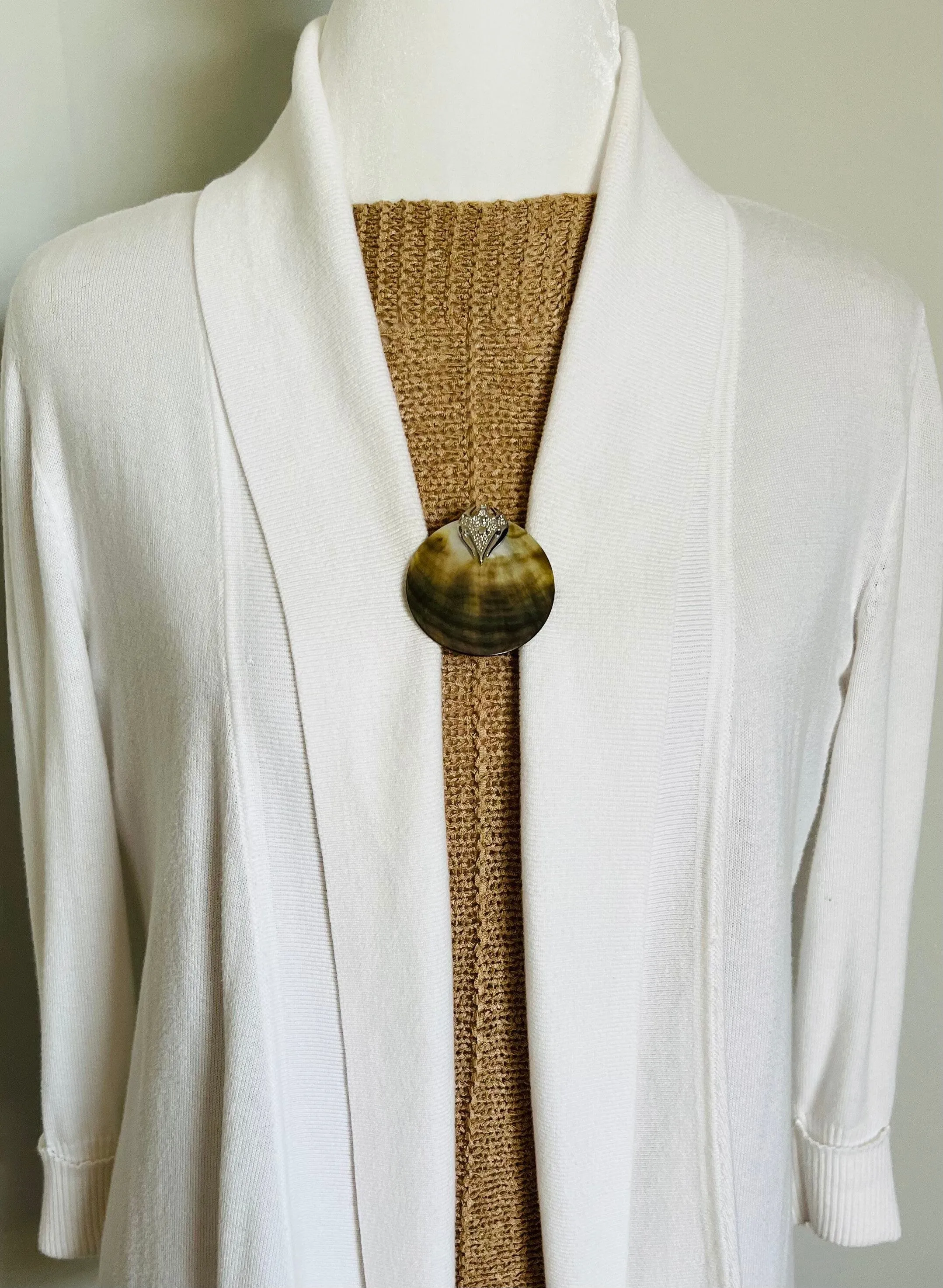 Sweater Clips Mother of Pearl Sea Shell Cardigan Clasp Sweater Clip Sweater Guard Shawl Pin Jewelry Gift for Mom Gifts for Her